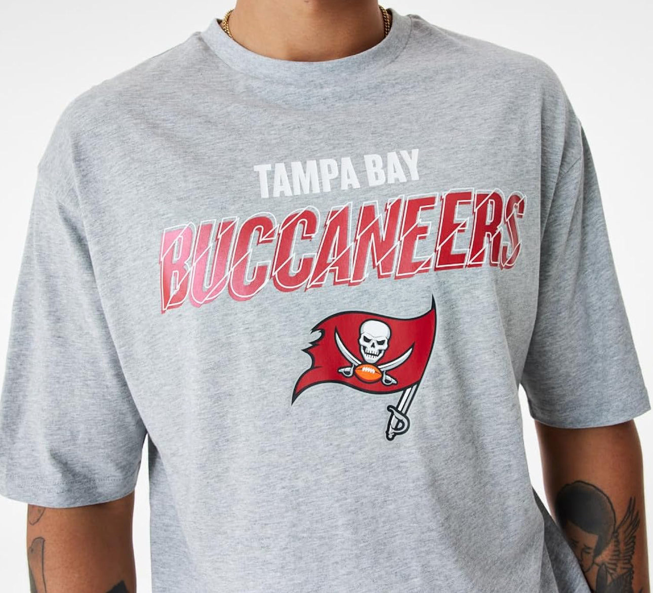 New Era NFL TAMPA BAY BUCCANEERS T-SHIRT Herren Gr. S GRAU