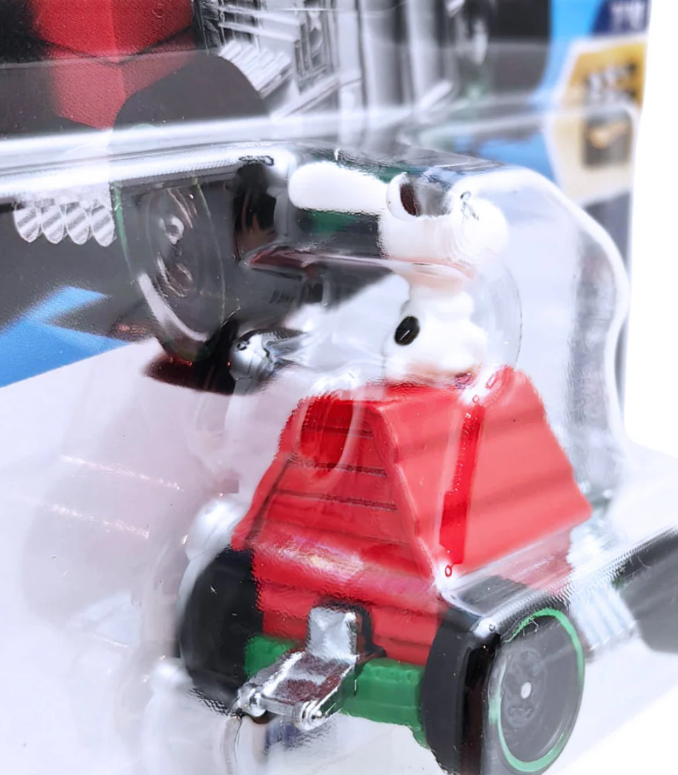 HOT WHEELS PEANUTS  - SNOOPY HW SCREEN TIME 7/10 132/250 1:64