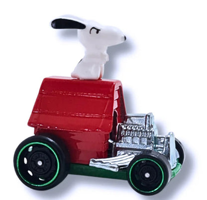 HOT WHEELS PEANUTS  - SNOOPY HW SCREEN TIME 7/10 132/250 1:64