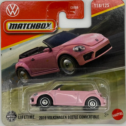 MATCHBOX VW - 2019 VOLKSWAGEN BEETLE COVERTIBLE (pink) 118/100 1:64